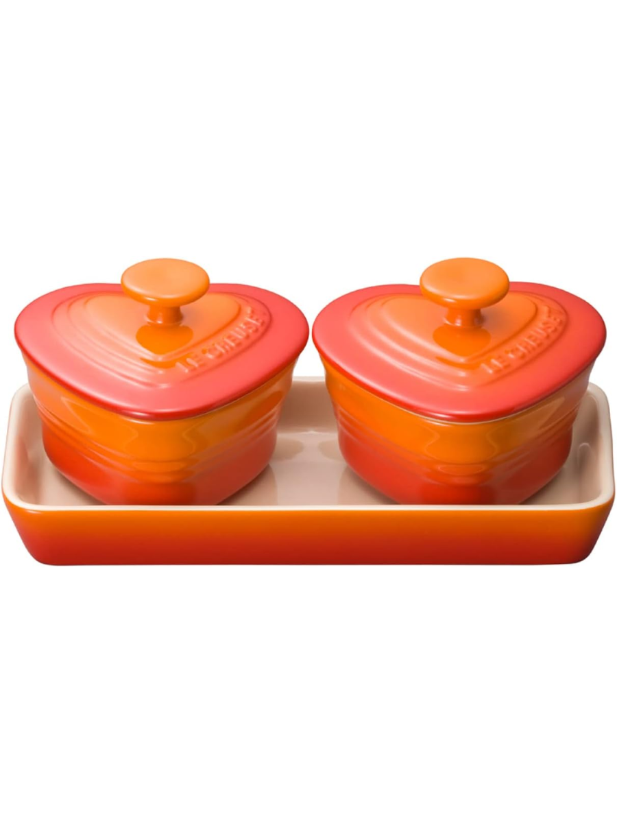 Le Creuset Heart Cocotte Petite Ramekin D'Amour Tray Set – Rose Quartz, Stoneware, Microwave Safe, New In Box
