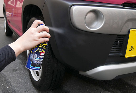 Soft99 Leather & Tire Wax Spray