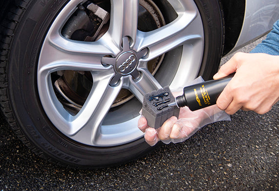 Soft99 Digloss Oni-Kuro Tire Wax
