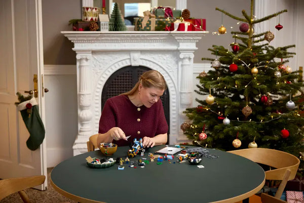 LEGO Icons Holiday Express (10361) – 4-Car Train Set