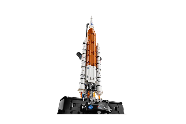 LEGO Technic NASA Artemis Space Launch System Rocket 42221