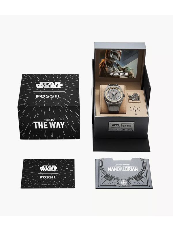 Limited Edition Star Wars Mandalorian Everett Watch Set