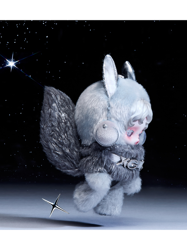 POP MART Silver Plush Doll Pendant – SKULLPANDA x XG Japan POP MART Silver Plush Doll Pendant – SKULLPANDA x XG Japan