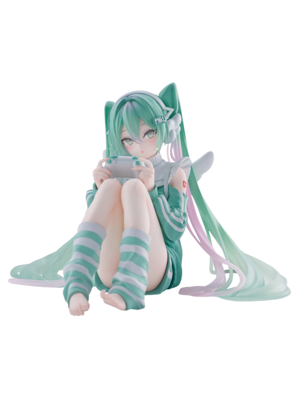 Hatsune Miku Holiday Memories Game Figure