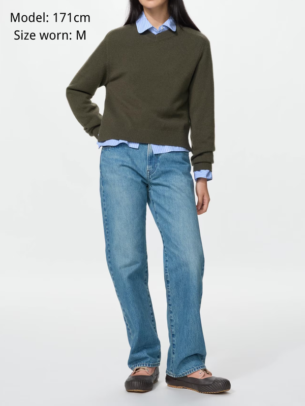 【PRE-ORDER】UNIQLO × JW ANDERSON Wool Cashmere V-Neck Short Sweater Style 487514
