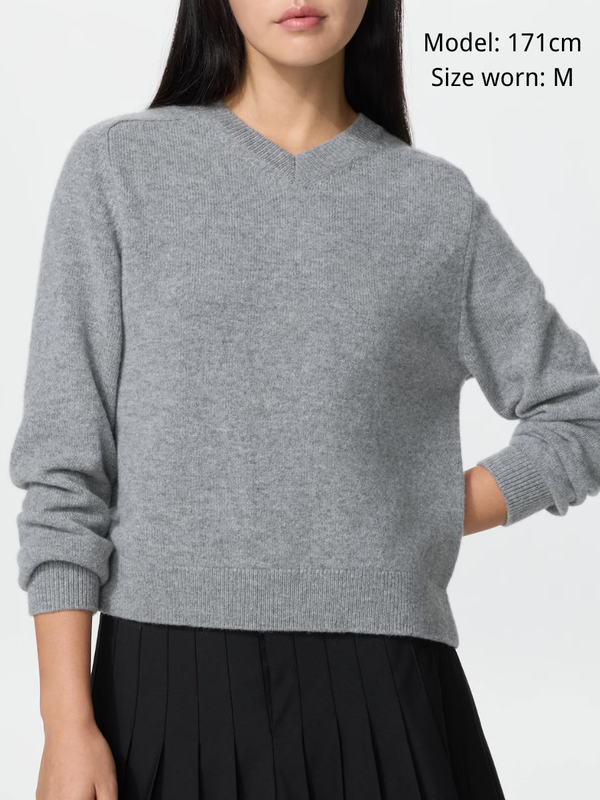 【PRE-ORDER】UNIQLO × JW ANDERSON Wool Cashmere V-Neck Short Sweater Style 487514