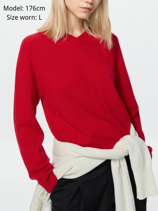 【PRE-ORDER】UNIQLO × JW ANDERSON Wool Cashmere V-Neck Short Sweater Style 487514