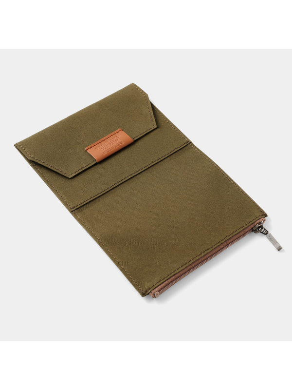 TRAVELER'S notebook Passport Size Cotton Zipper Case – Olive