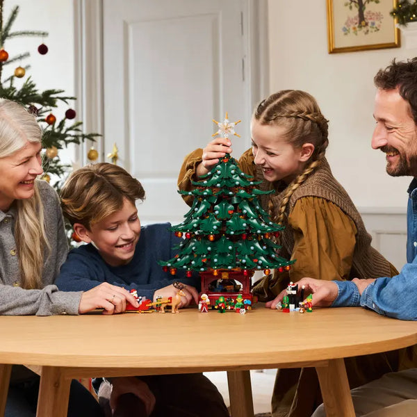 LEGO Icons Family Christmas Tree Set (41843)