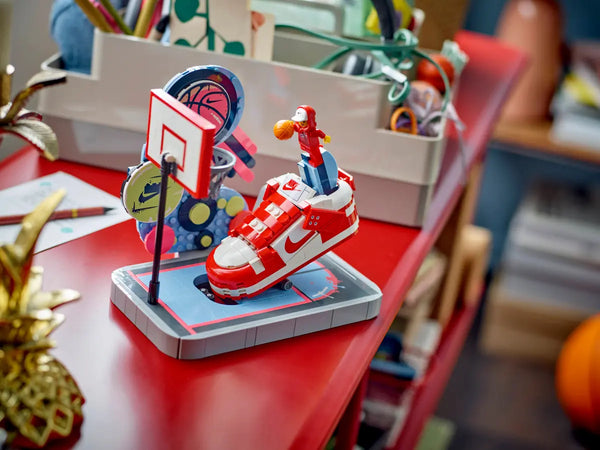 LEGO Nike Dunk Trickshot Set 43021