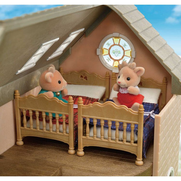 Sylvanian Families Reindeer Siblings & Christmas Holiday Lodge Set