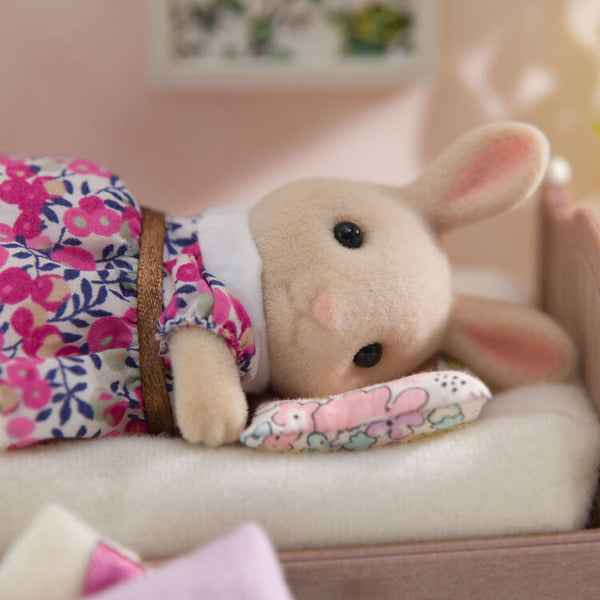 Sylvanian Families Floral Child Room Set