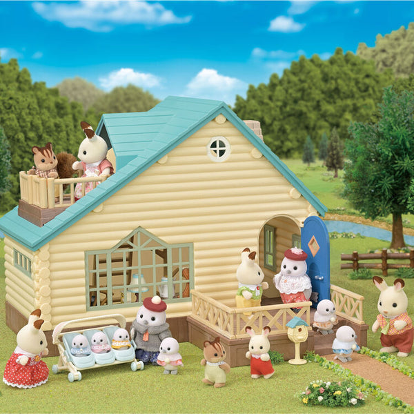 Sylvanian Families Long-Tailed Tit Cozy Log Cottage Set