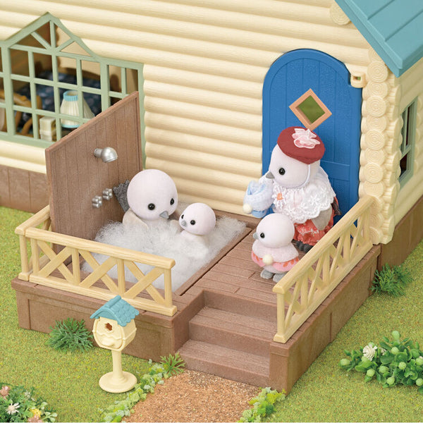 Sylvanian Families Long-Tailed Tit Cozy Log Cottage Set