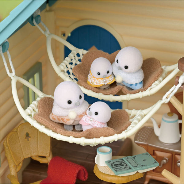 Sylvanian Families Long-Tailed Tit Cozy Log Cottage Set