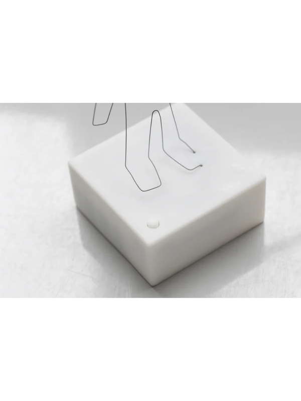 Moving Wire Figure Shape Memory Alloy Desk Toy