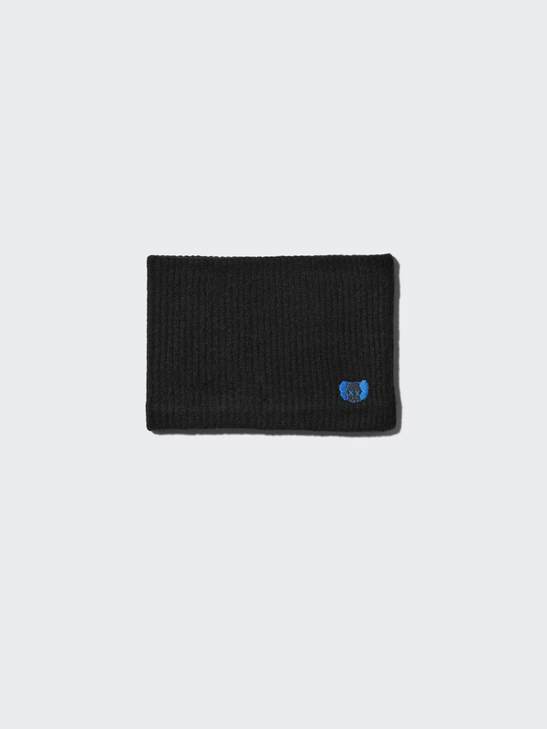 Uniqlo KAWS Winter HEATTECH Soufflé Yarn Knit Neck Warmer