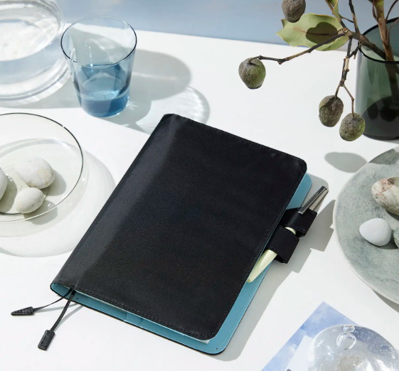 Hobonichi Techo 2026 Colors Planner Cover – Black × Clear Blue