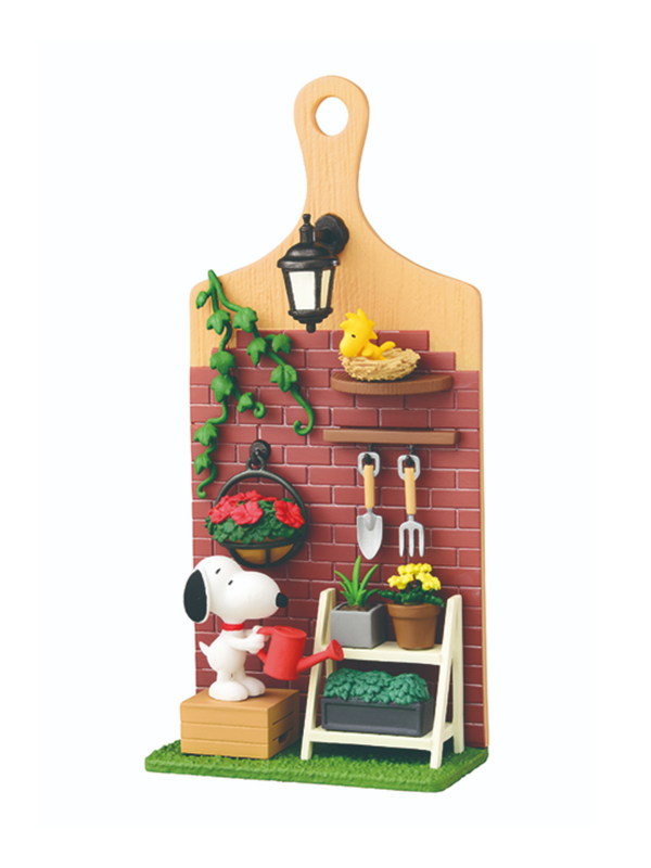 Snoopy Miniature Board Figure Set – Peanuts Collectible Display Boards, 6pcs Box
