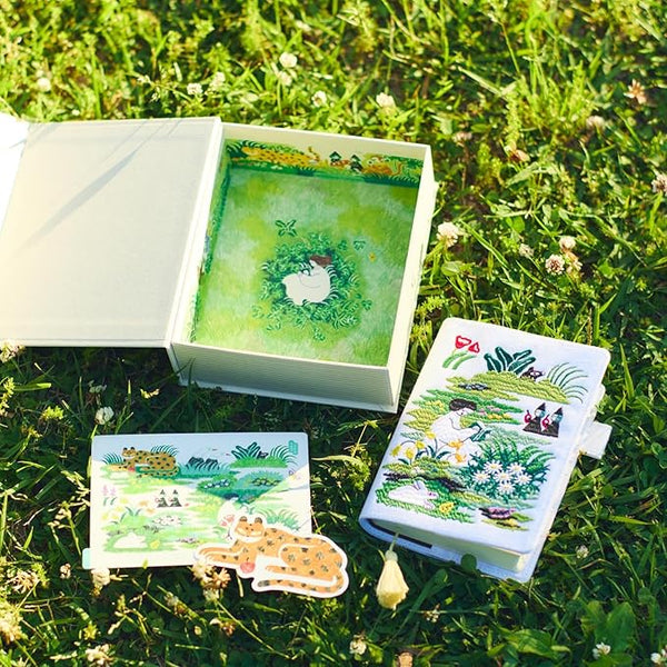 Hobonichi 5-Year Planner 2026 Iyo Okumi “Haconiwa” Embroidered Cover Gift Set