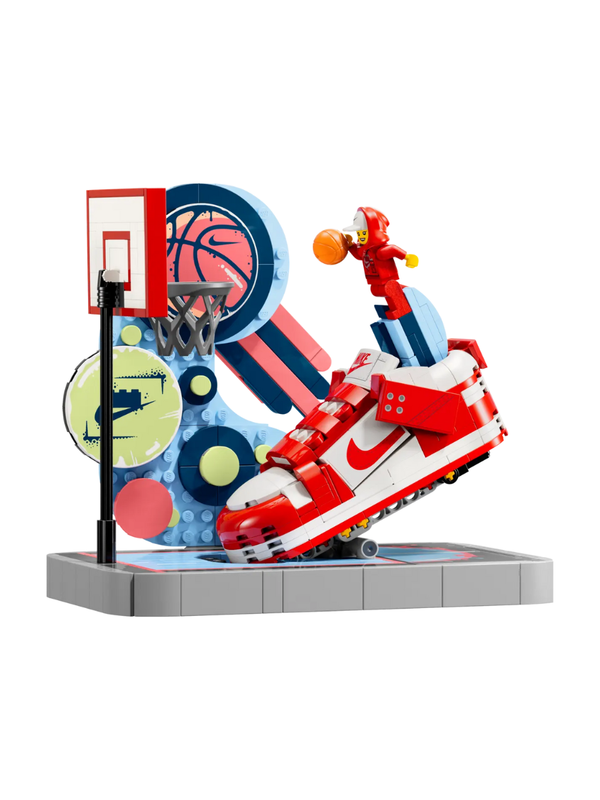 LEGO Nike Dunk Trickshot Set 43021