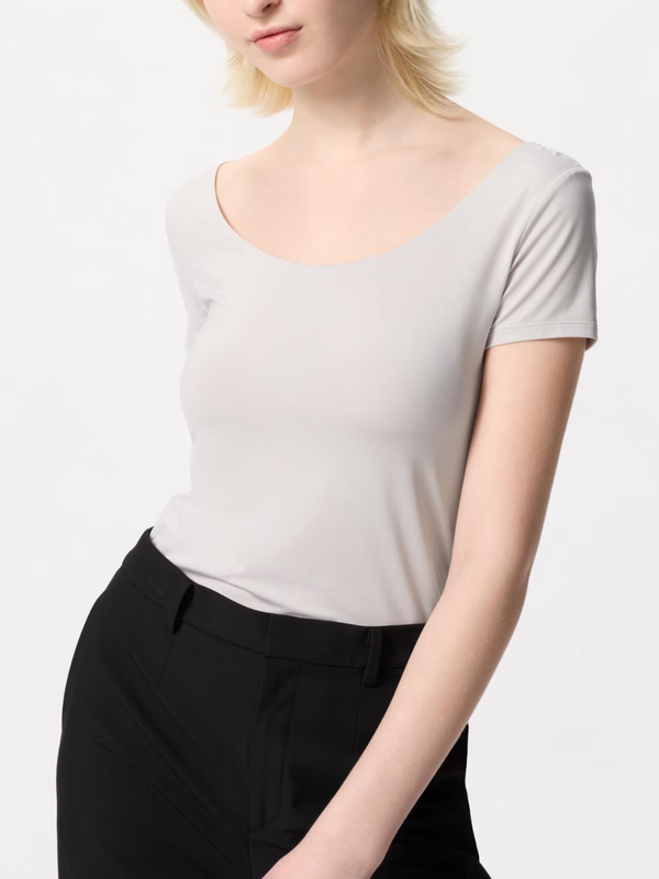 Uniqlo AIRism U-Neck T-Shirt