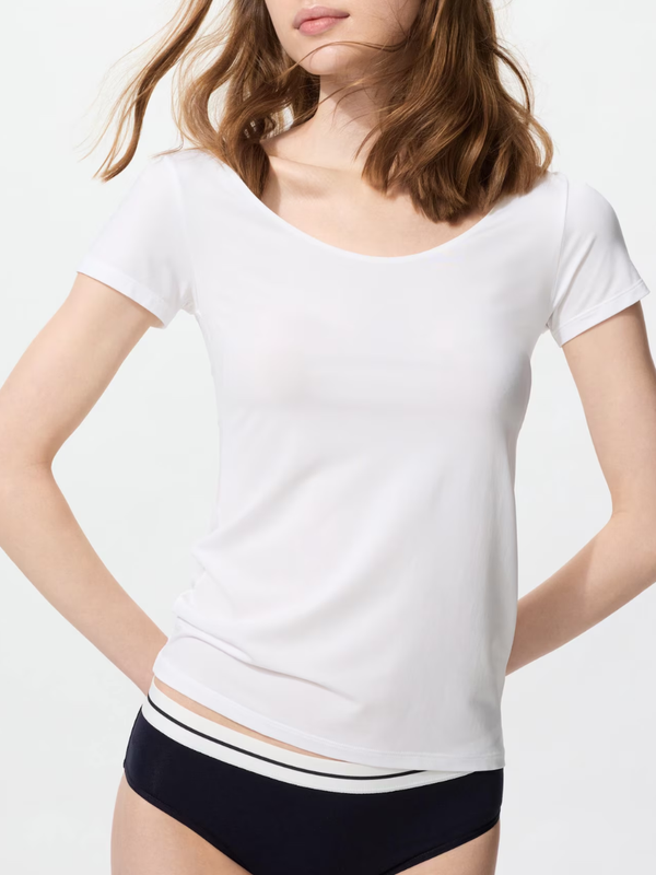 Uniqlo AIRism U-Neck T-Shirt