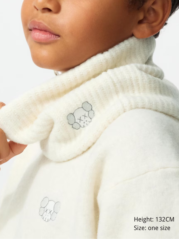 Uniqlo KAWS Winter HEATTECH Soufflé Yarn Knit Neck Warmer
