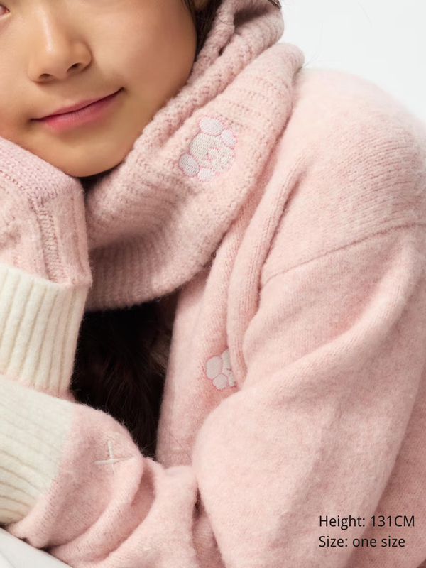 Uniqlo KAWS Winter HEATTECH Soufflé Yarn Knit Neck Warmer