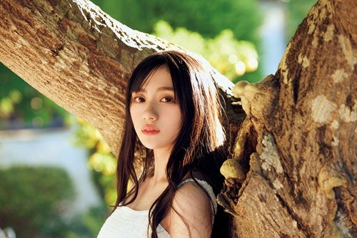 Etude – Sakura Kawasaki 1st Photobook Japanese Pre-order