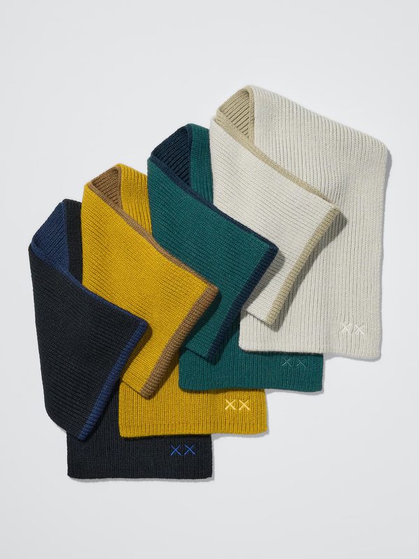 UNIQLO KAWS Winter HEATTECH Knit Scarf