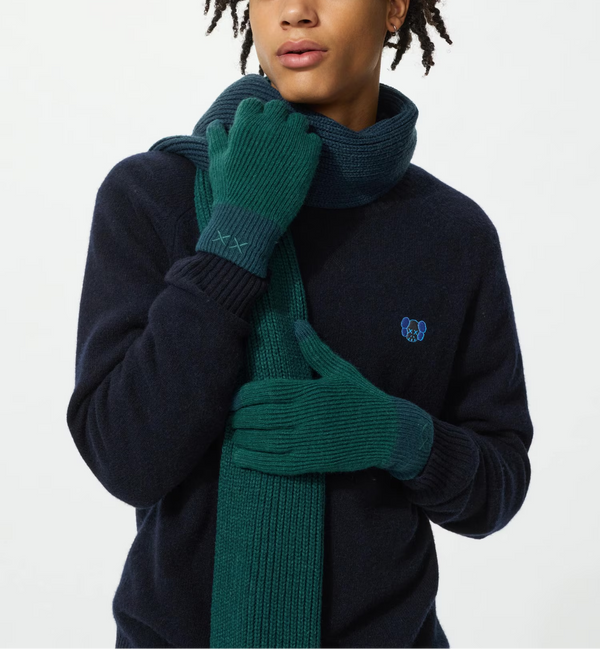 UNIQLO KAWS Winter HEATTECH Knit Gloves