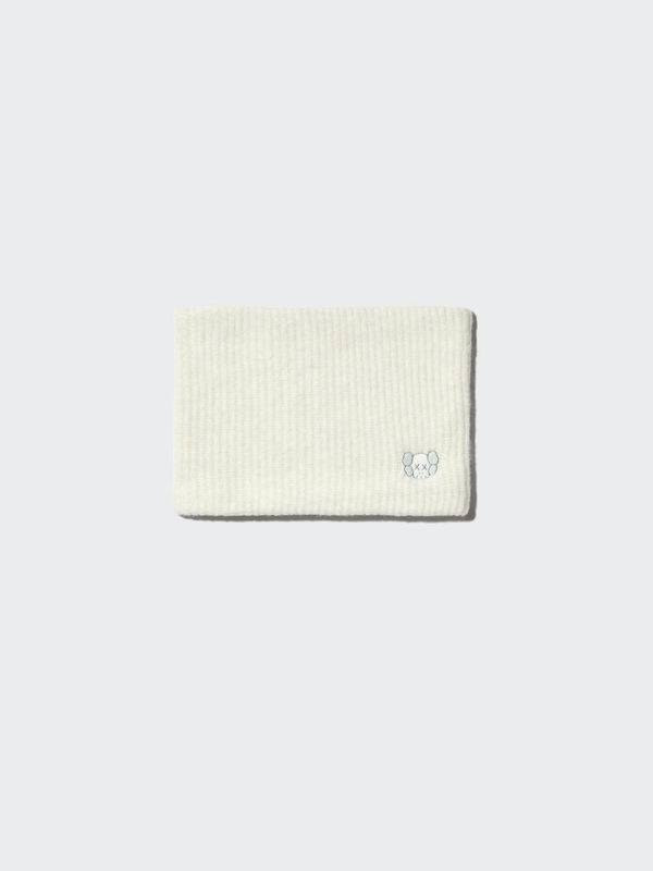 Uniqlo KAWS Winter HEATTECH Soufflé Yarn Knit Neck Warmer