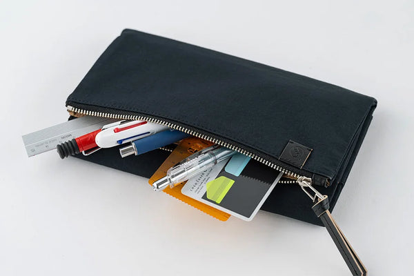 Hobonichi Techo 2027 Tragen Black Weeks Cover