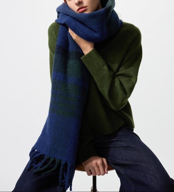 Uniqlo Souffle Yarn Chunky Stole