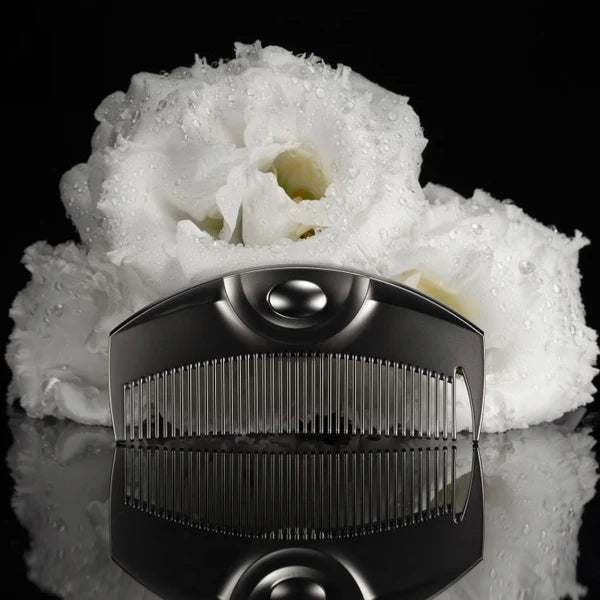 LOVECHROME INBATH Tsuki Premium Black Folding Hair Comb