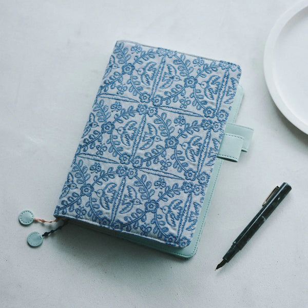 Hobonichi Techo 2027 minä perhonen felice Blue A5 Cousin Planner Cover