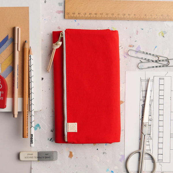 Hobonichi Techo 2027 Tragen Red Weeks Cover