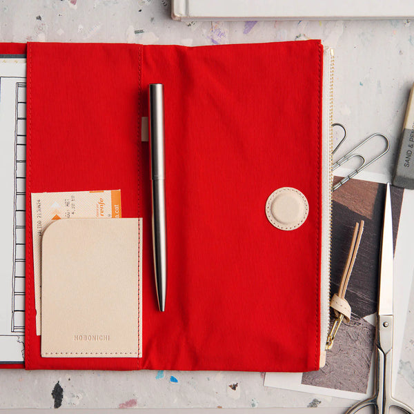 Hobonichi Techo 2027 Tragen Red Weeks Cover