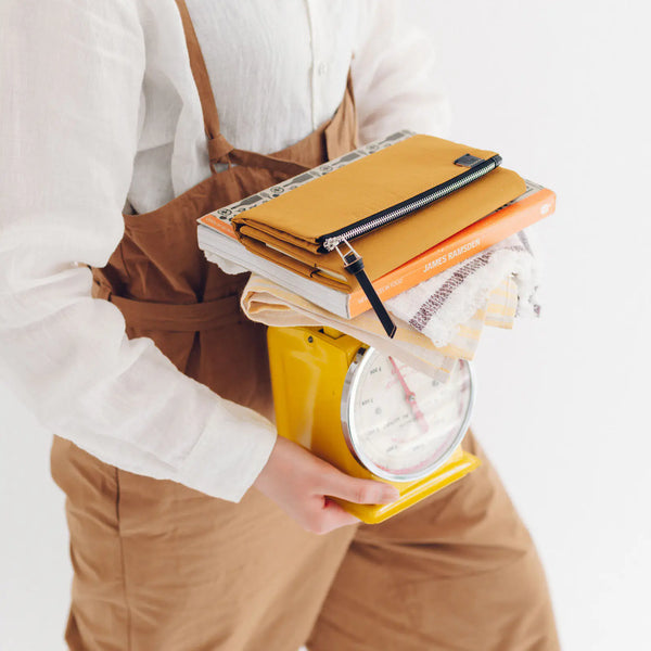 Hobonichi Techo 2027 Tragen Mustard Weeks Cover