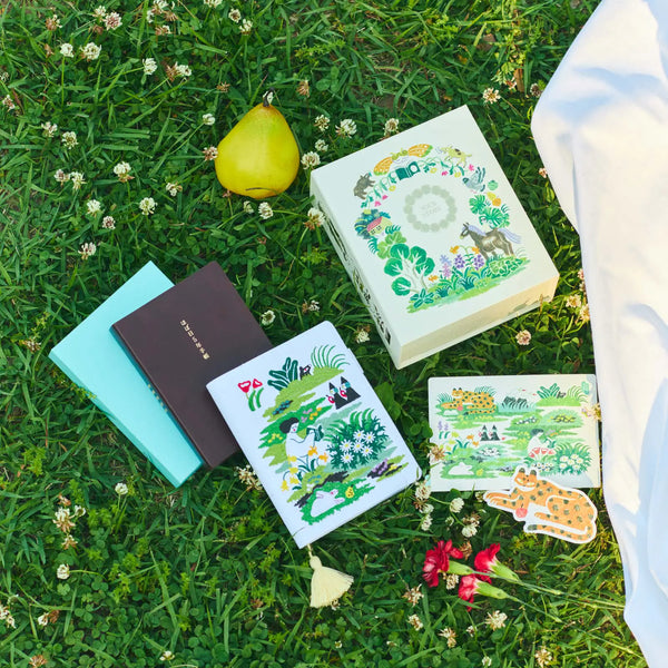 Hobonichi 5-Year Techo 2027-2031 Gift Set haconiwa Embroidered Cover A5