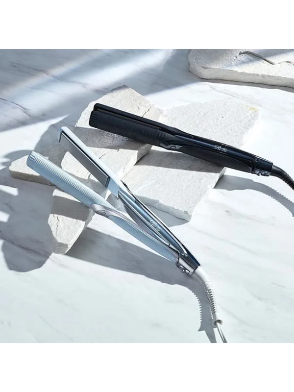 ReFa Carbon Layer Professional Hair Straightener Pro