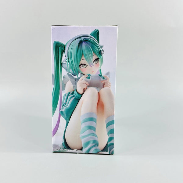 Hatsune Miku Holiday Memories Game Figure