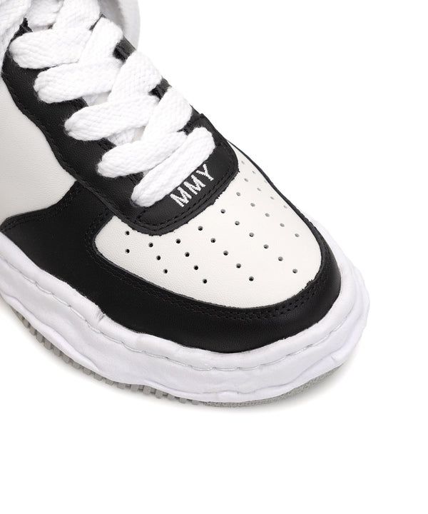 Maison MIHARA YASUHIRO WAYNE OG Sole Leather Low-top Sneaker BLACK/WHITE